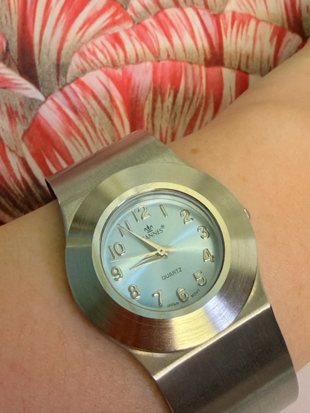 Minimalist Silver Analog Women's Watch with Light Blue Dial - Needs Battery